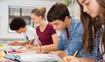 Học sinh cấp 3 nên luyện thi IELTS từ khoảng thời gian nào là hợp lý?