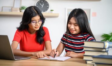 Lệ phí thi TESOL bao nhiêu tiền? Review 4 địa chỉ học TESOL uy tín tại TP.HCM